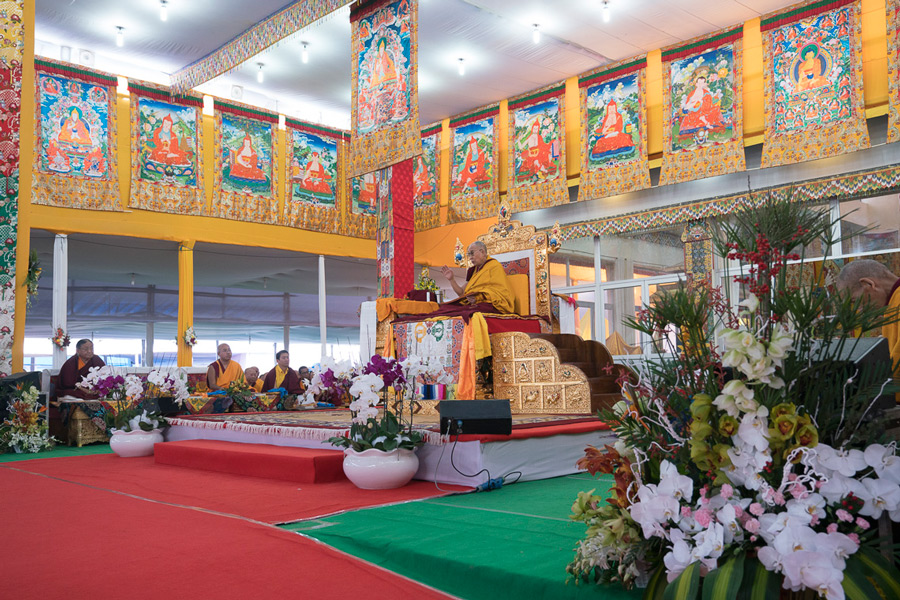 ༸གོང་ས་མཆོག་གིས་བོད་དང་རྒྱ་ནག་ནང་གི་ནང་པ་རྣམས་ནམ་ཡང་བརྗེད་ཀྱི་མ་རེད་ཅེས་བཀའ་བསྩལ་བ། ༸གོང་ས་མཆོག་གིས་བོད་དང་རྒྱ་ནག་ནང་གི་ནང་པ་རྣམས་ནམ་ཡང་བརྗེད་ཀྱི་མ་རེད་ཅེས་བཀའ་བསྩལ་བ།