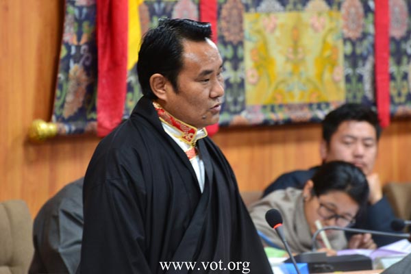མཆིན་པའི་གཉན་ཚད་དང་ཊི་སྦི། སྐྲན་ནད་བཅས་ནི་བཙན་བྱོལ་བོད་མིའི་སྤྱི་ཚོགས་ནང་གི་ནད་གཞི་ཛ་དྲག་ཆེ་ཤོས་ཆགས་ཡོད་པ་གསུངས་སོང་། མཆིན་པའི་གཉན་ཚད་དང་ཊི་སྦི། སྐྲན་ནད་བཅས་ནི་བཙན་བྱོལ་བོད་མིའི་སྤྱི་ཚོགས་ནང་གི་ནད་གཞི་ཛ་དྲག་ཆེ་ཤོས་ཆགས་ཡོད་པ་གསུངས་སོང་།