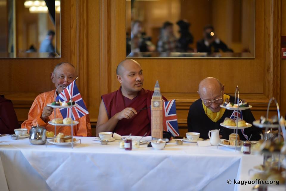 ཀརྨ་པ་རིན་པོ་ཆེ་མཆོག་དབྱིན་ཡུལ་དུ་ཆེས་ཐོག་མའི་ཆིབས་བསྒྱུར་བསྐྱངས་པ། ཀརྨ་པ་རིན་པོ་ཆེ་མཆོག་དབྱིན་ཡུལ་དུ་ཆེས་ཐོག་མའི་ཆིབས་བསྒྱུར་བསྐྱངས་པ།