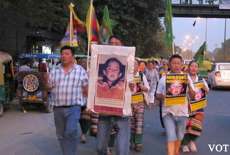 བོད་ཀྱི་བུད་མེད་ལྷན་ཚོགས་ཀྱིས་རྒྱལ་ལ་ལྡི་ལིའི་ཕྱི་རྒྱལ་གཞུང་ཚབ་ཁག་ཏུ་༸པཎ་ཆེན་རིན་པོ་ཆེའི་གནད་དོན་སྐོར་ཞུ་གཏུགས་གནང་པ། བོད་ཀྱི་བུད་མེད་ལྷན་ཚོགས་ཀྱིས་རྒྱལ་ལ་ལྡི་ལིའི་ཕྱི་རྒྱལ་གཞུང་ཚབ་ཁག་ཏུ་༸པཎ་ཆེན་རིན་པོ་ཆེའི་གནད་དོན་སྐོར་ཞུ་གཏུགས་གནང་པ།