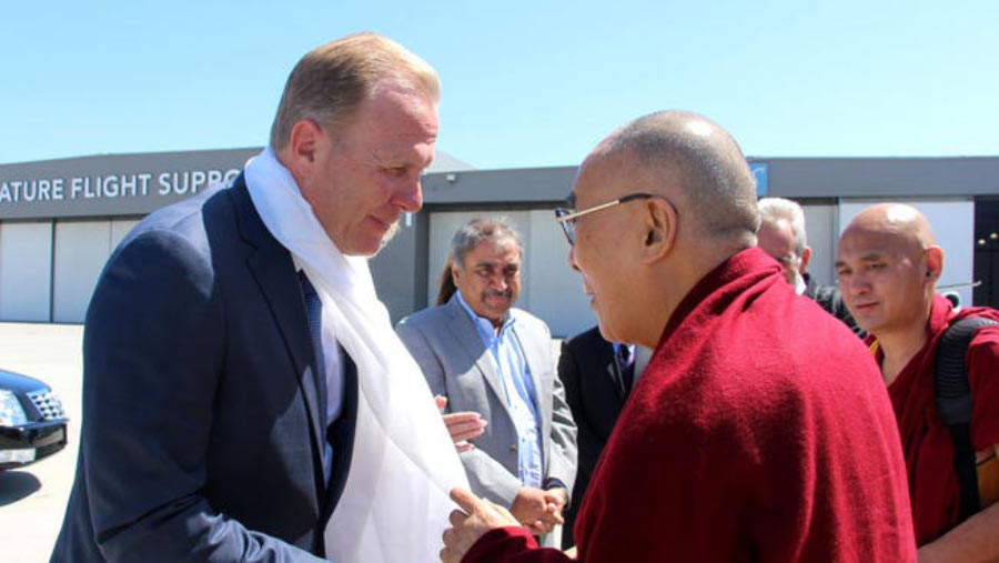 ༸གོང་ས་ཏཱ་ལའི་བླ་མ་མཆོག་ལ་ཕེབས་བསུ་ཞུ་རྒྱུ་བྱུང་བ་ནི་ང་ཚོའི་གཟི་བརྗིད་ཡིན། ༸གོང་ས་ཏཱ་ལའི་བླ་མ་མཆོག་ལ་ཕེབས་བསུ་ཞུ་རྒྱུ་བྱུང་བ་ནི་ང་ཚོའི་གཟི་བརྗིད་ཡིན།