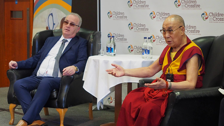 ༸གོང་ས་མཆོག་གིས་ནུབ་ཕྱོགས་པ་ཚོས་ཨེ་ཤ་ཡའི་འགྲམ་ནས་སེམས་ཁམས་ཐོག་སློབ་སྦྱོང་བྱེད་དགོས་པ་བཀའ་བསྩལ་བ། ༸གོང་ས་མཆོག་གིས་ནུབ་ཕྱོགས་པ་ཚོས་ཨེ་ཤ་ཡའི་འགྲམ་ནས་སེམས་ཁམས་ཐོག་སློབ་སྦྱོང་བྱེད་དགོས་པ་བཀའ་བསྩལ་བ།