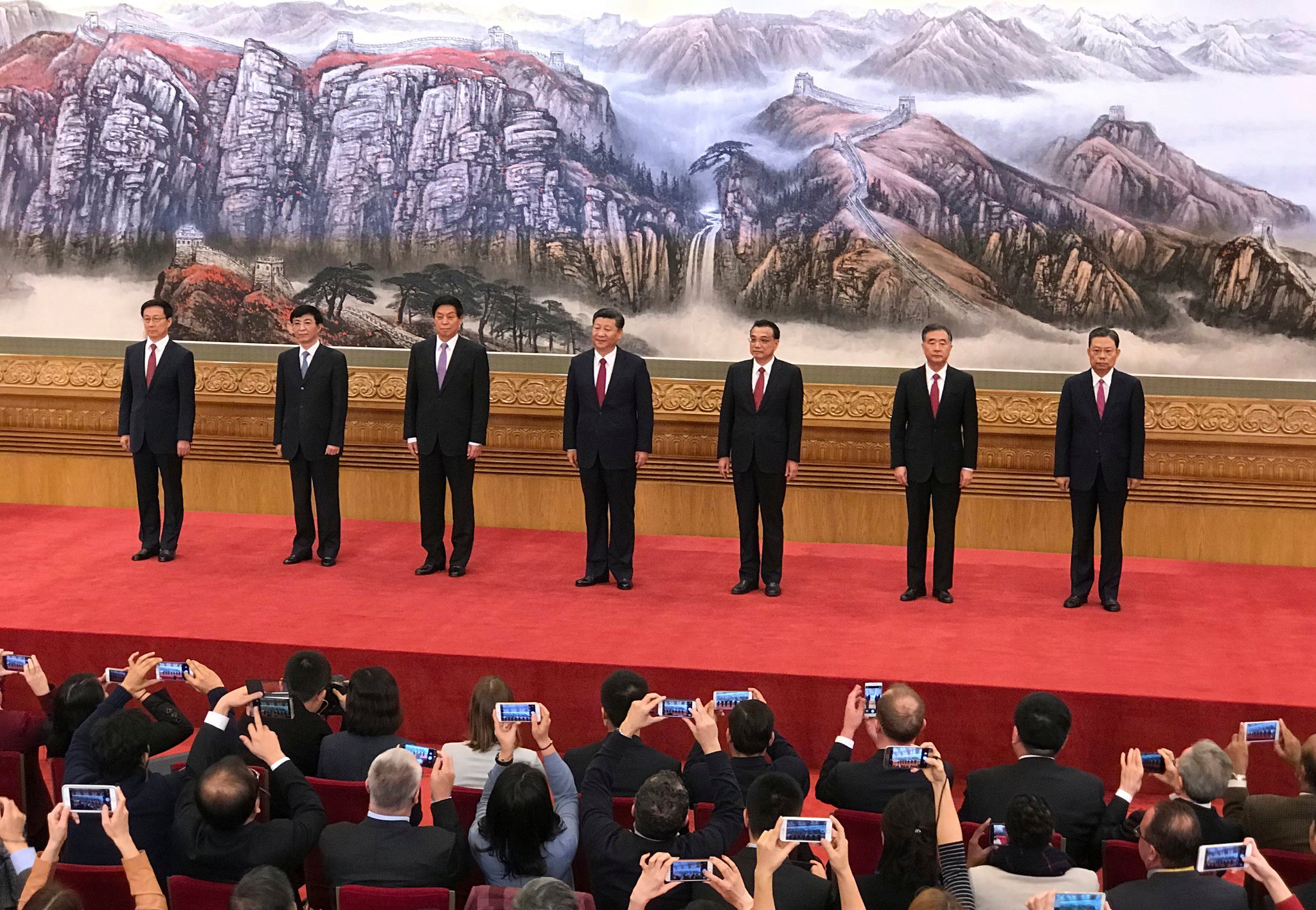 རྒྱ་ནག་དམར་ཤོག་ཚོགས་པའི་དབུས་ཆབ་སྲིད་ལྷན་ཁང་གི་འཐུས་མི་བདུན་གསར་དུ་བསྐོ་གཞག་བྱས་འདུག རྒྱ་ནག་དམར་ཤོག་ཚོགས་པའི་དབུས་ཆབ་སྲིད་ལྷན་ཁང་གི་འཐུས་མི་བདུན་གསར་དུ་བསྐོ་གཞག་བྱས་འདུག