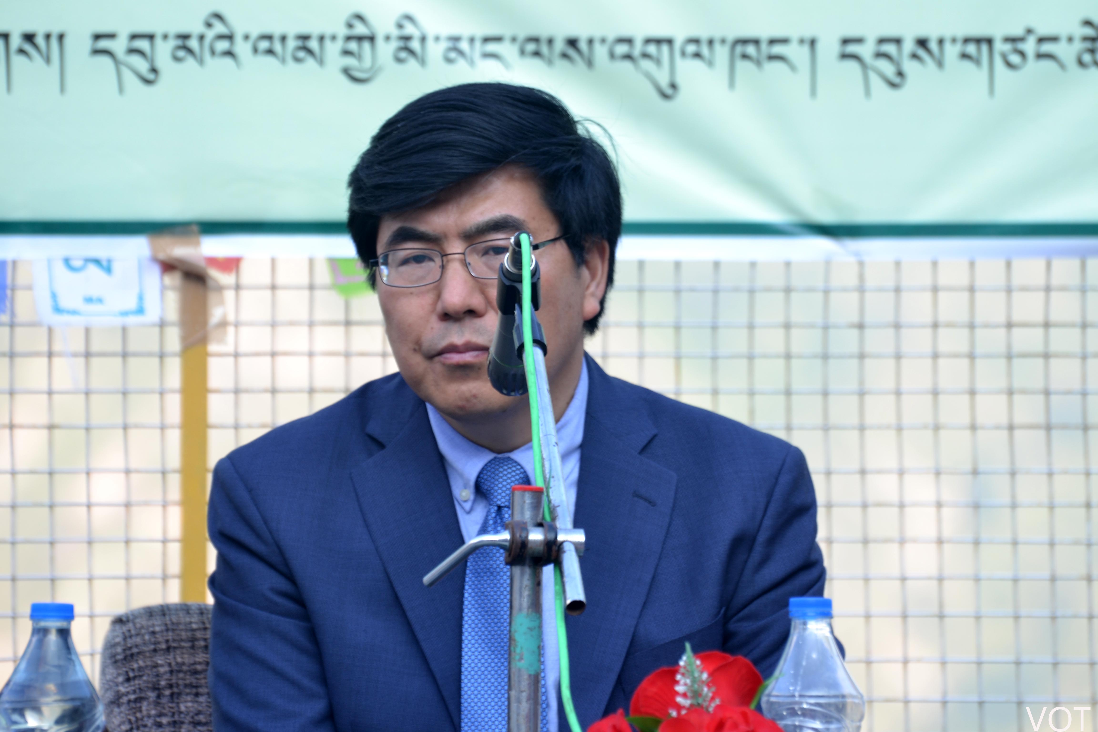 རྒྱ་བོད་མི་རིགས་གཉིས་ཀྱི་ཐོུང་གི་ཁེ་ཕན་ལ་བལྟས་ནས་རང་དབང་རྩོད་དགོས་པ་གལ་ཆེ་བ་རེད། རྒྱ་བོད་མི་རིགས་གཉིས་ཀྱི་ཐོུང་གི་ཁེ་ཕན་ལ་བལྟས་ནས་རང་དབང་རྩོད་དགོས་པ་གལ་ཆེ་བ་རེད།
