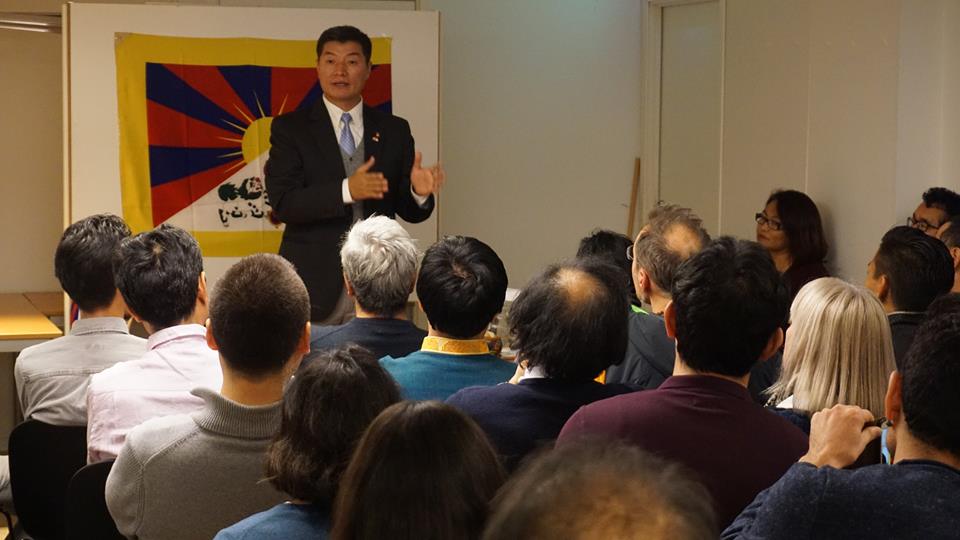 སྲིད་སྐྱོང་མཆོག་ལ་ཨ་རིའི་དོན་གཅོད་འཕོ་འགྱུར་གྱི་གནད་དོན་ཐོག་འདྲི་རྩད་གནང་འདུག སྲིད་སྐྱོང་མཆོག་ལ་ཨ་རིའི་དོན་གཅོད་འཕོ་འགྱུར་གྱི་གནད་དོན་ཐོག་འདྲི་རྩད་གནང་འདུག