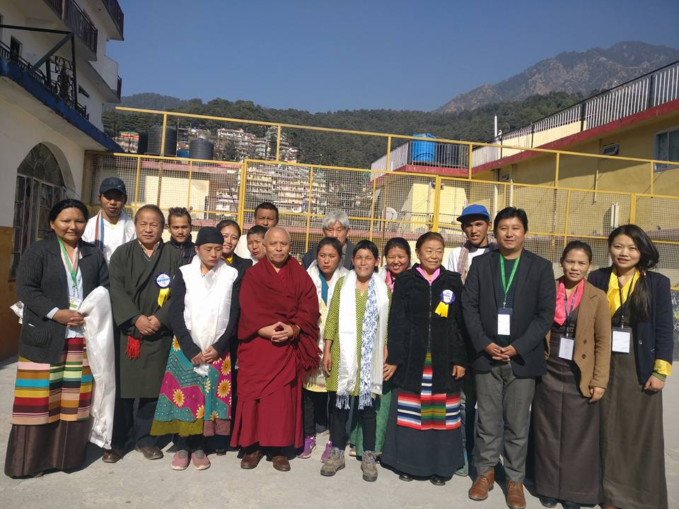 བཞུགས་སྒར་དུ་རྒྱལ་སྤྱིའི་དབང་པོ་སྐྱོན་ཅན་ཉིན་མོ་ཐེངས་དང་པོ་སྲུང་བརྩི་ཞུས་པ། བཞུགས་སྒར་དུ་རྒྱལ་སྤྱིའི་དབང་པོ་སྐྱོན་ཅན་ཉིན་མོ་ཐེངས་དང་པོ་སྲུང་བརྩི་ཞུས་པ།