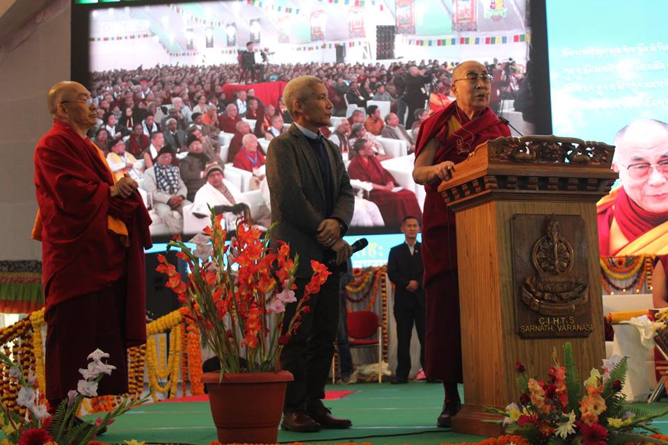 ༸གོང་ས་མཆོག་གིས་ཕྱི་ལོ་གསར་པའི་འཆམས་འདྲི་མཛད་པ། ༸གོང་ས་མཆོག་གིས་ཕྱི་ལོ་གསར་པའི་འཆམས་འདྲི་མཛད་པ།