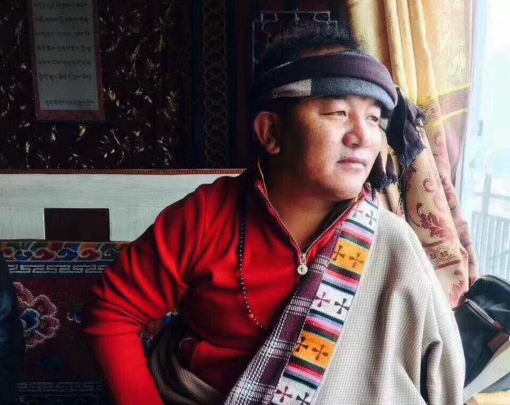 རྨེའུ་རུ་མ་ནས་བོད་མི་ཞིག་གིས་རང་ལུས་མེར་བསྲེགས་གནང་འདུག རྨེའུ་རུ་མ་ནས་བོད་མི་ཞིག་གིས་རང་ལུས་མེར་བསྲེགས་གནང་འདུག