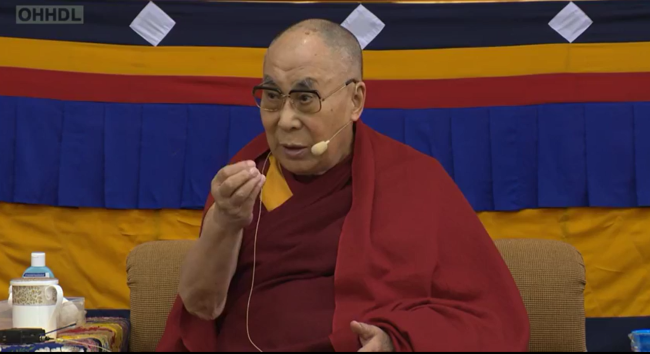 བཟང་སྤྱོད་དང་འབྲེལ་བའི་བསླབ་གཞི་མི་འདྲ་བ་གསུམ་གྱི་ཐོག་བཀའ་བསྡུར་གནང་བ། བཟང་སྤྱོད་དང་འབྲེལ་བའི་བསླབ་གཞི་མི་འདྲ་བ་གསུམ་གྱི་ཐོག་བཀའ་བསྡུར་གནང་བ།