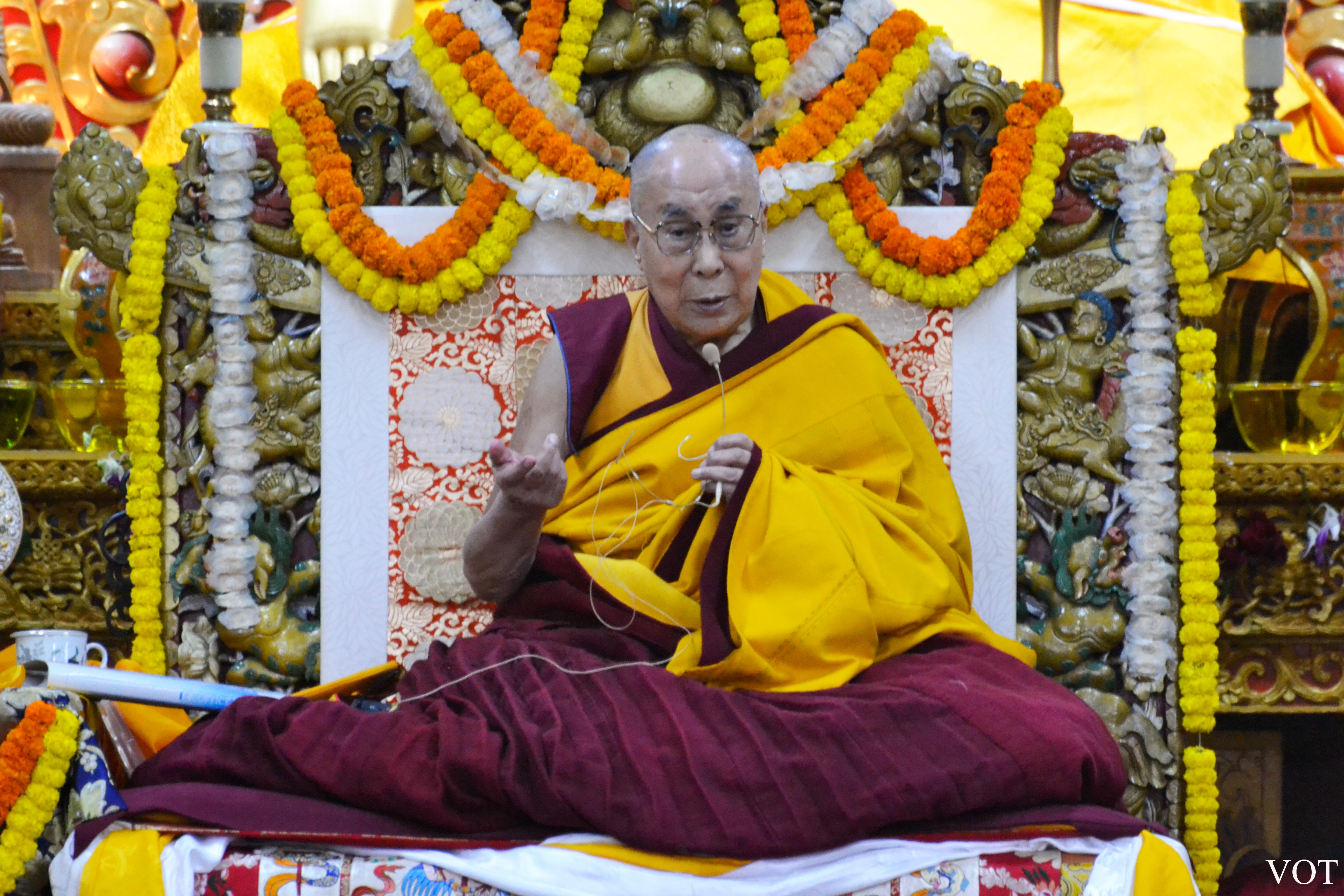 ༸གོང་ས་མཆོག་གིས་བསྟན་པ་འཛིན་སྐྱོང་སྤེལ་གསུམ་མཚན་ཉིད་ཚང་བའི་ཐོག་ནས་གནང་དགོས་གལ་ཡིན་པའི་ལམ་སྟོན་མཛད་པ། ༸གོང་ས་མཆོག་གིས་བསྟན་པ་འཛིན་སྐྱོང་སྤེལ་གསུམ་མཚན་ཉིད་ཚང་བའི་ཐོག་ནས་གནང་དགོས་གལ་ཡིན་པའི་ལམ་སྟོན་མཛད་པ།