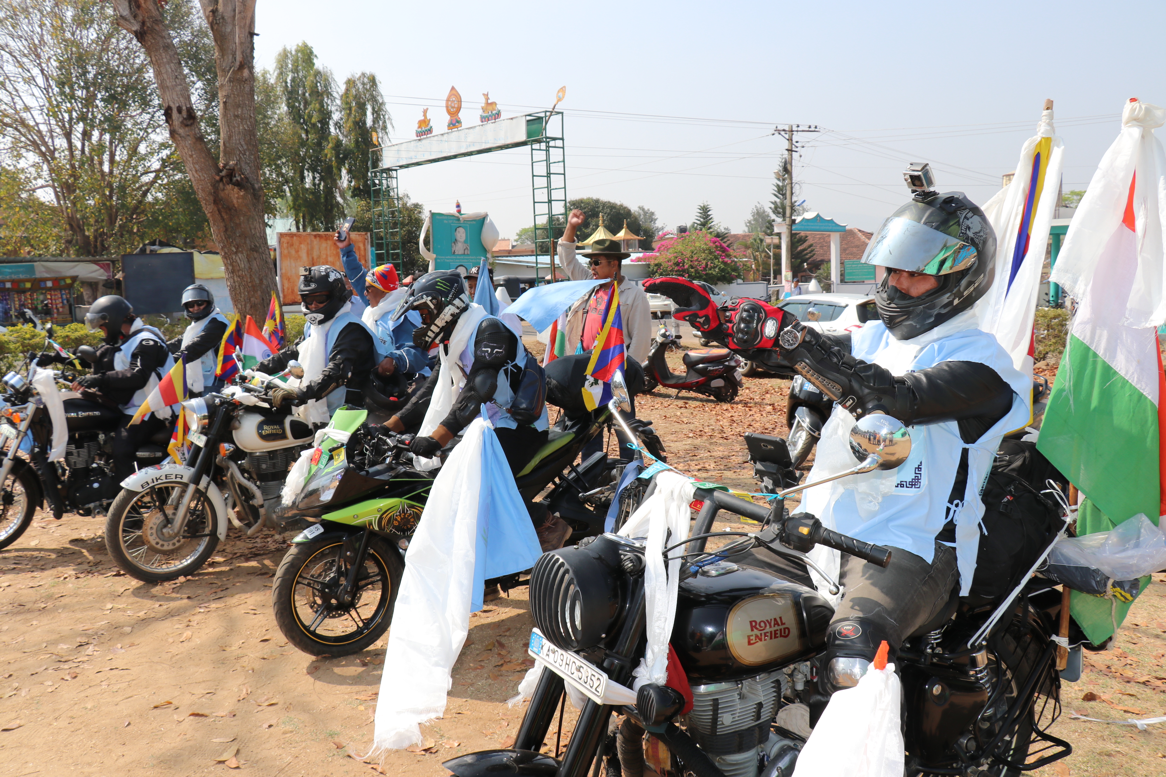བོད་དོན་སྦག་སྦག་སྐོར་བསྐྱོད་ཀྱི་ལས་འགུལ་སྤེལ་བ། བོད་དོན་སྦག་སྦག་སྐོར་བསྐྱོད་ཀྱི་ལས་འགུལ་སྤེལ་བ།