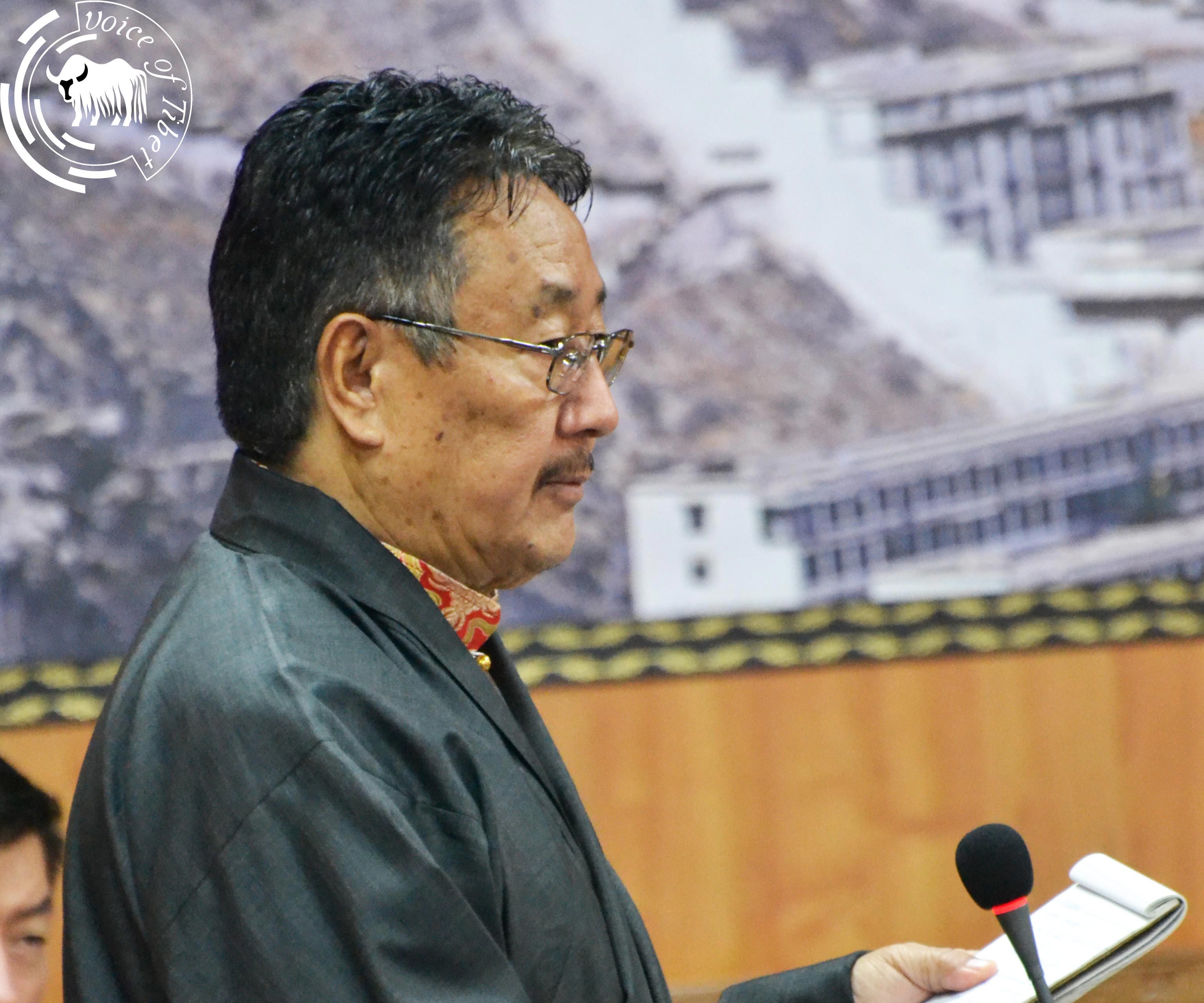 གཞིས་ཁོངས་ཡོད་མེད་ལ་མ་བལྟོས་པར་རྒྱ་གར་མི་སེར་ལེན་མཁན་ཚོས་བོད་མི་སྐྱབས་བཅོལ་བའི་ཁེ་དབང་ལེན་ཆོག་གི་མེད། གཞིས་ཁོངས་ཡོད་མེད་ལ་མ་བལྟོས་པར་རྒྱ་གར་མི་སེར་ལེན་མཁན་ཚོས་བོད་མི་སྐྱབས་བཅོལ་བའི་ཁེ་དབང་ལེན་ཆོག་གི་མེད།
