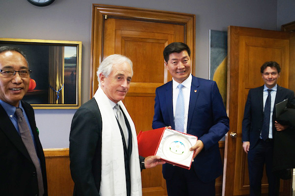 སྲིད་སྐྱོང་མཆོག་གིས་ཨ་རིའི་བོད་དོན་དམིགས་བསལ་འབྲེལ་མཐུད་པ་གང་མགྱོགས་བསྐོ་གཞག་ཡོང་བའི་འབོད་སྐུལ་ཞུས་པ། སྲིད་སྐྱོང་མཆོག་གིས་ཨ་རིའི་བོད་དོན་དམིགས་བསལ་འབྲེལ་མཐུད་པ་གང་མགྱོགས་བསྐོ་གཞག་ཡོང་བའི་འབོད་སྐུལ་ཞུས་པ།