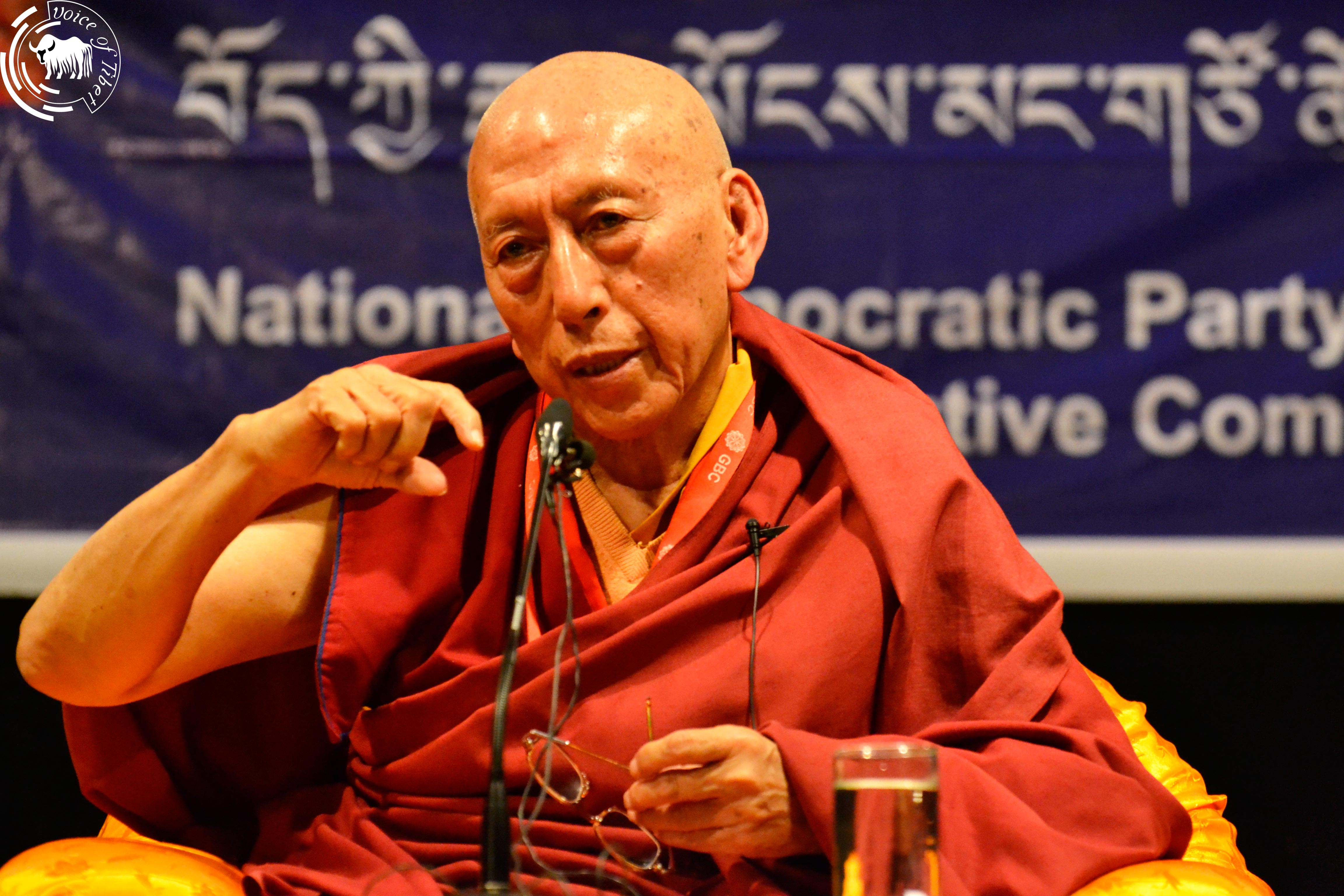 གྲྭ་བཙུན་རྣམས་ཆབ་སྲིད་ཀྱི་འོས་བསྡུ་ནང་ཞུགས་རྒྱུ་དེ་ལེགས་ཉེས་གང་ཡིན་ལ་ཞིབ་འཇུག་གནང་དགོས་གལ་ཡིན་པ་གསུངས་པ། གྲྭ་བཙུན་རྣམས་ཆབ་སྲིད་ཀྱི་འོས་བསྡུ་ནང་ཞུགས་རྒྱུ་དེ་ལེགས་ཉེས་གང་ཡིན་ལ་ཞིབ་འཇུག་གནང་དགོས་གལ་ཡིན་པ་གསུངས་པ།