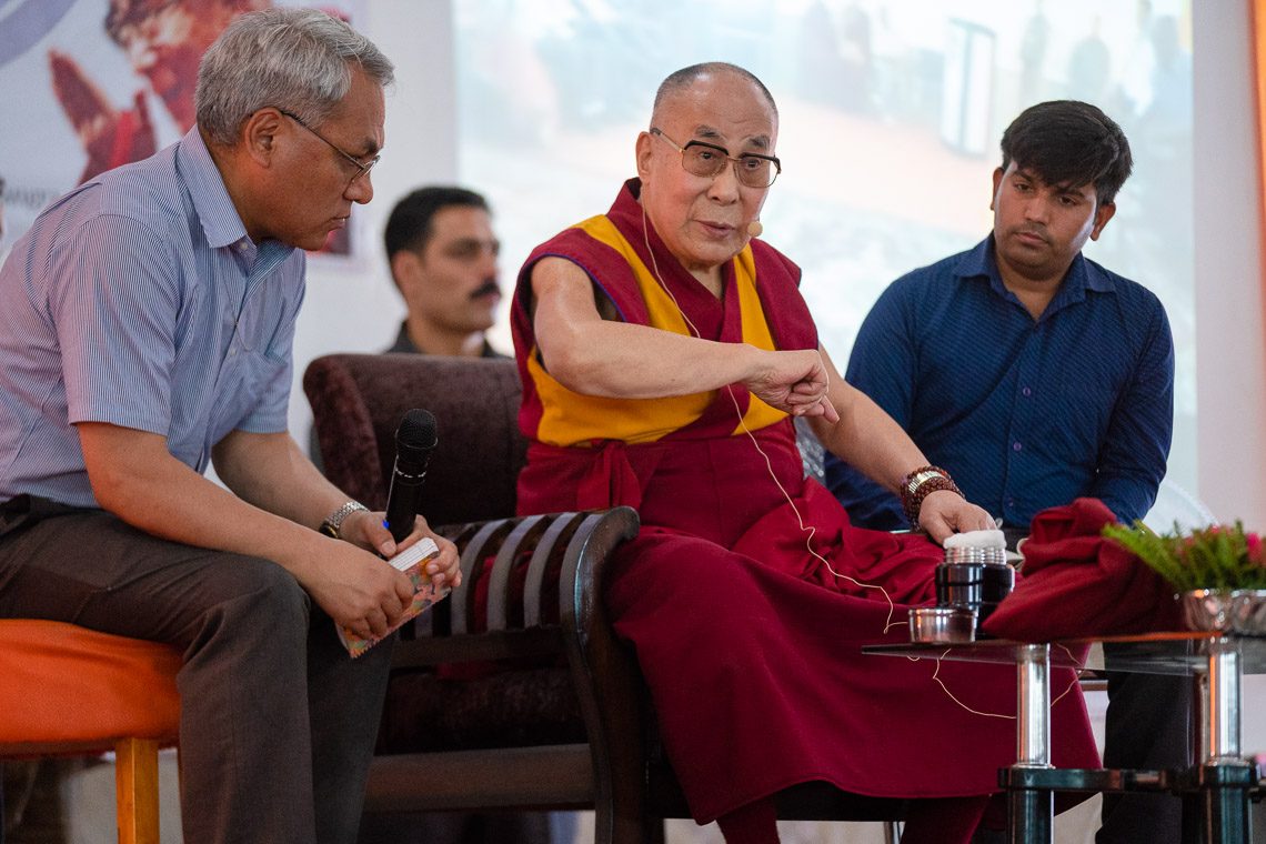༸གོང་ས་མཆོག་ཧི་མཱ་ཅལ་ཨ་བྷི་ཨ་བྷི་གསར་ཁང་ལོ་གསུམ་འཁོར་བའི་མཛད་སྒོར་ཆིབས་བསྒྱུར་མཛད་པ། ༸གོང་ས་མཆོག་ཧི་མཱ་ཅལ་ཨ་བྷི་ཨ་བྷི་གསར་ཁང་ལོ་གསུམ་འཁོར་བའི་མཛད་སྒོར་ཆིབས་བསྒྱུར་མཛད་པ།