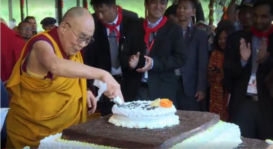 ༸གོང་ས་མཆོག་ལ་དྭགས་སུ་ཆིབས་བསྒྱུར་མཛད་གཏན་ཁེལ་འདུག ༸གོང་ས་མཆོག་ལ་དྭགས་སུ་ཆིབས་བསྒྱུར་མཛད་གཏན་ཁེལ་འདུག