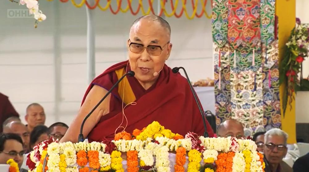 ༸གོང་ས་མཆོག་གིས་རྒྱ་གར་གྱི་སློབ་མ་ཆིག་ཁྲི་བརྒལ་བར་ཤེས་ཡོན་གྱི་གལ་གནད་དང་བཟང་སྤྱོད་ཀྱི་རིན་ཐང་སྐོར་བཀའ་སློབ་བསྩལ་བ། ༸གོང་ས་མཆོག་གིས་རྒྱ་གར་གྱི་སློབ་མ་ཆིག་ཁྲི་བརྒལ་བར་ཤེས་ཡོན་གྱི་གལ་གནད་དང་བཟང་སྤྱོད་ཀྱི་རིན་ཐང་སྐོར་བཀའ་སློབ་བསྩལ་བ།