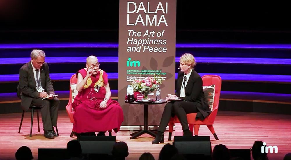 ༸གོང་ས་མཆོག་གིས་སུད་ཌེན་གྱི་ལྷོ་ངོས་གྲོང་ཁྱེར་མལ་མོ་ནང་གི་མང་ཚོགས་ལ་ཞི་བདེ་དང་བདེ་སྐྱིད་བསྐྲུན་ཐབས་སྐོར་བཀའ་བསྩལ་བ། ༸གོང་ས་མཆོག་གིས་སུད་ཌེན་གྱི་ལྷོ་ངོས་གྲོང་ཁྱེར་མལ་མོ་ནང་གི་མང་ཚོགས་ལ་ཞི་བདེ་དང་བདེ་སྐྱིད་བསྐྲུན་ཐབས་སྐོར་བཀའ་བསྩལ་བ།