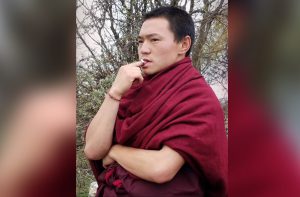 བོད་དོན་སྐད་འབོད་བྱས་རྐྱེན་ཀིརྟི་དགོན་གྱི་གྲྭ་གཞོན་གསུམ་འཛིན་བཟུང་། བོད་དོན་སྐད་འབོད་བྱས་རྐྱེན་ཀིརྟི་དགོན་གྱི་གྲྭ་གཞོན་གསུམ་འཛིན་བཟུང་།
